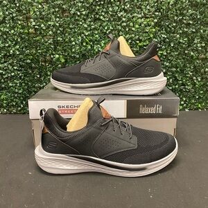 Skechers Relaxed Fit: Slade Breyer - M13